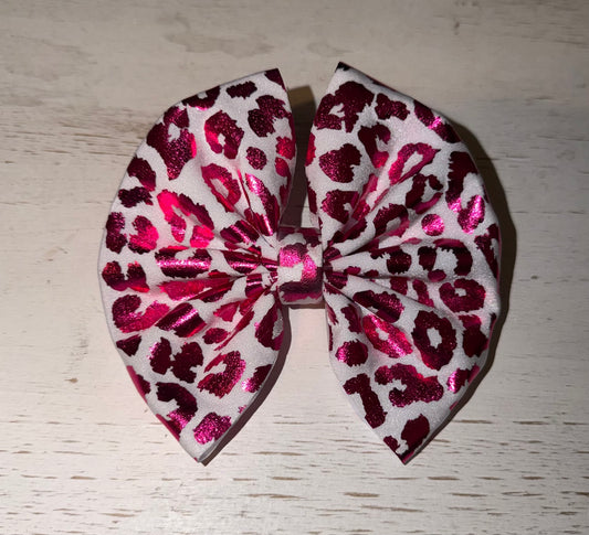 Hot Pink Metallic In White Leopard (Nylon or Clip)