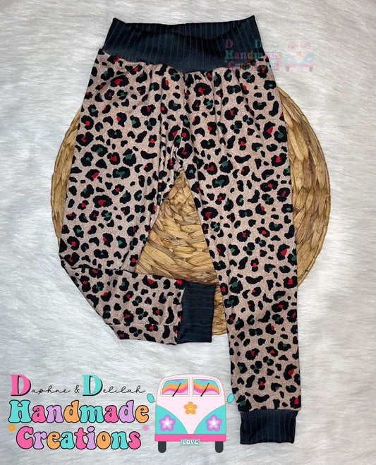 Christmas Cheetah Leggings